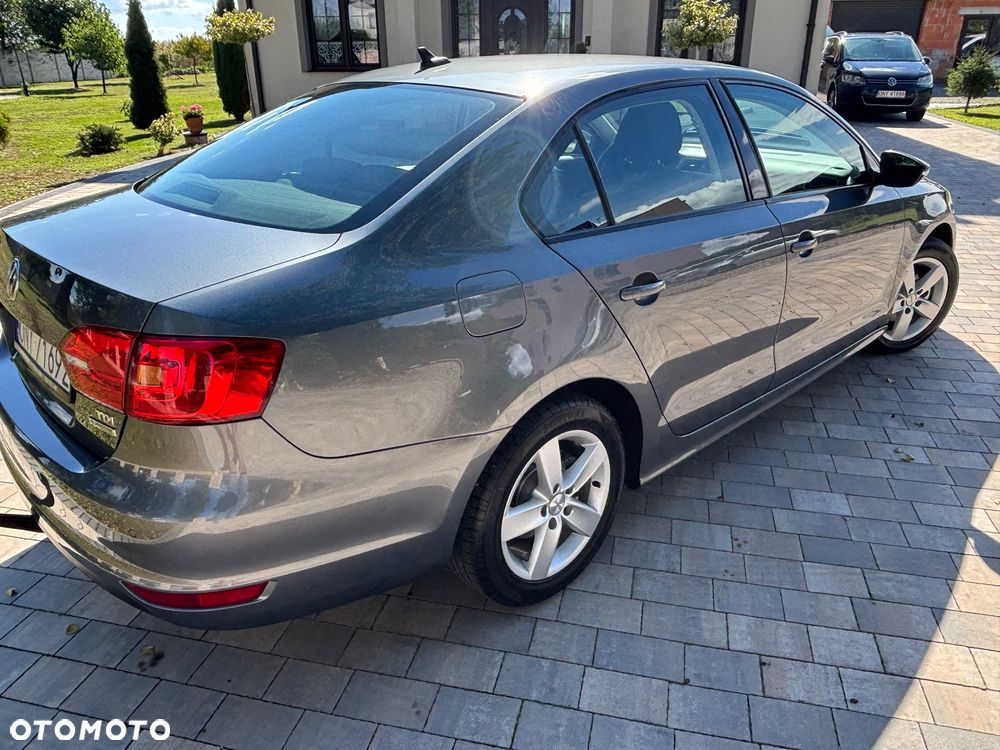 Volkswagen Jetta 1.6 TDI DPF Highline - 16