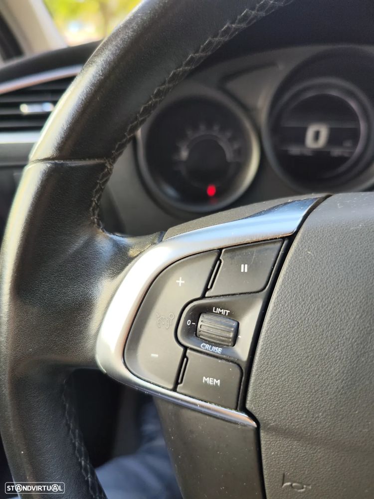 Citroën C4 1.6 BlueHDi Feel - 32