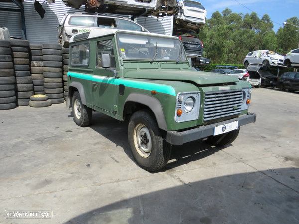 LAND ROVER DEFENDER STATION WAGON 2.5 TD5 4X4 de 2006 – Peças Usadas (9390)