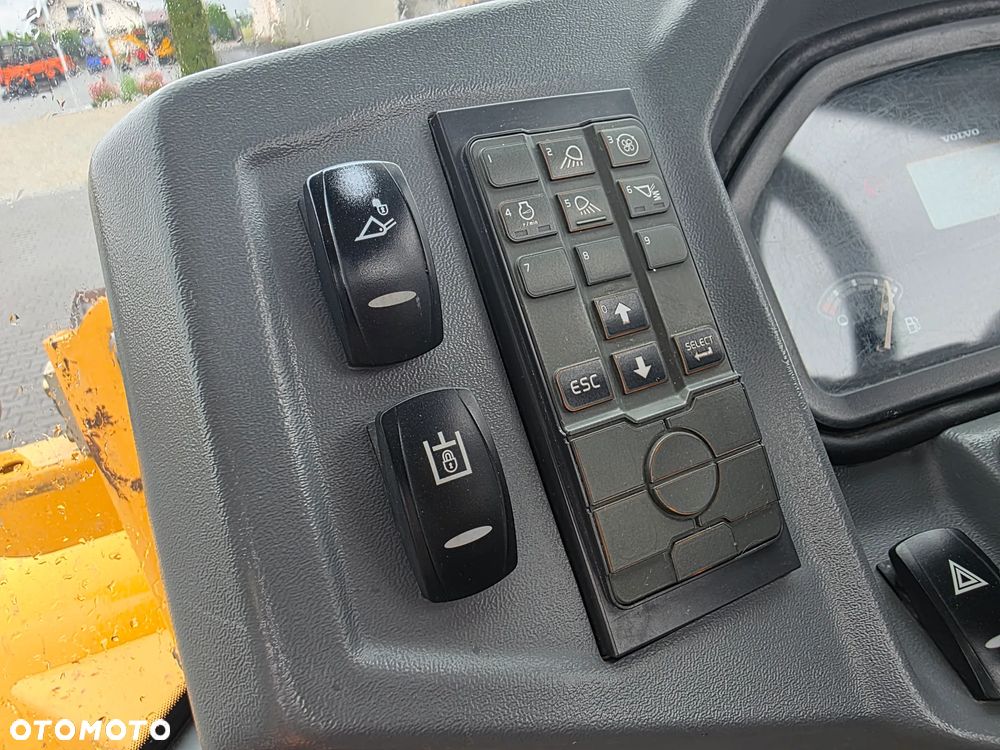 Volvo L35G, 2016 ROK, ŁYŻKA OTWIERANA + WIDŁY - 16