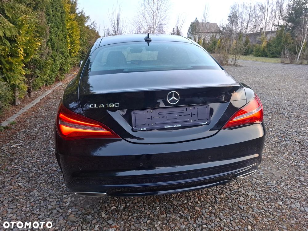 Mercedes-Benz CLA 180 7G-DCT AMG Line - 3