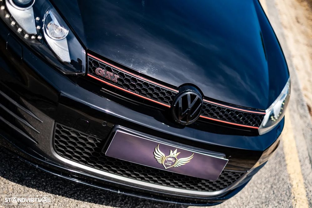 VW Golf 2.0 GTI DSG adidas - 10
