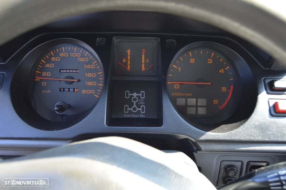 Mitsubishi Pajero 2.5 TD GLX Longo - 15