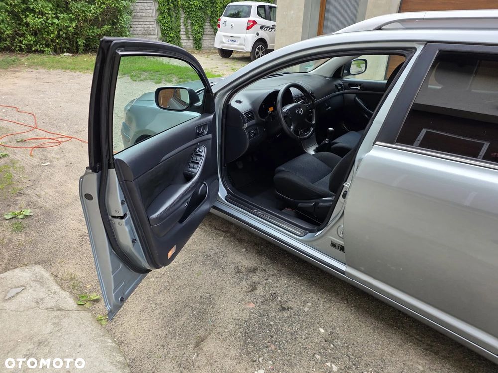 Toyota Avensis 1.8 VVT-i Edition - 7