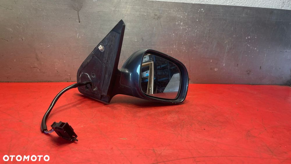 LUSTERKO PRAWE VW GOLF 4 - 2