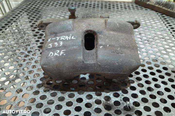 Etrier fata dreapta Nissan X-Trail T30 [facelift] [2003 - 2007] Cross - 1