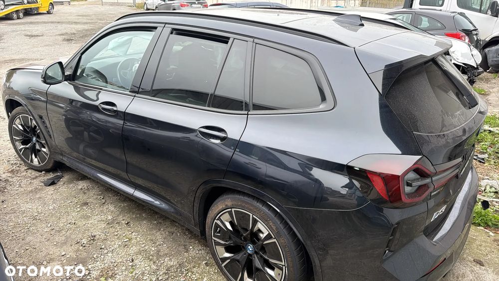 BMW iX3 - 3