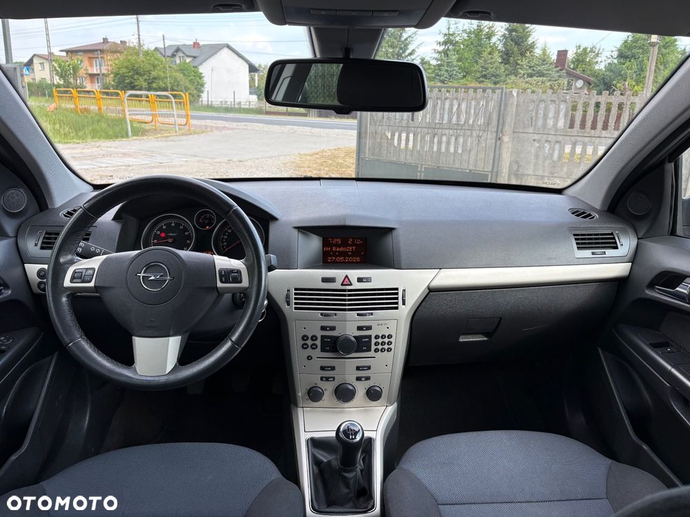 Opel Astra 1.6 Design Edition - 37