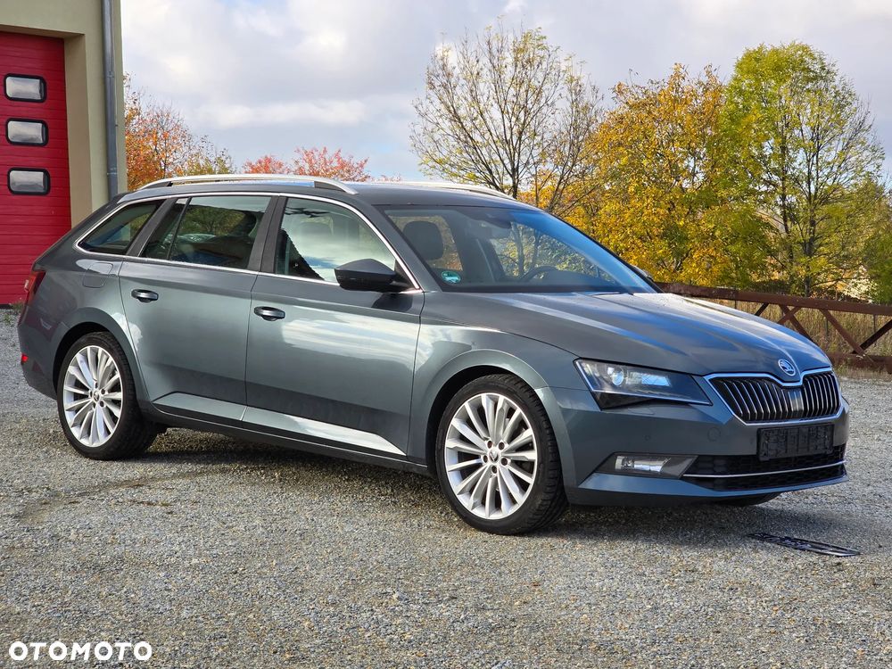 Skoda Superb 2.0 TDI DSG Premium Edition - 10