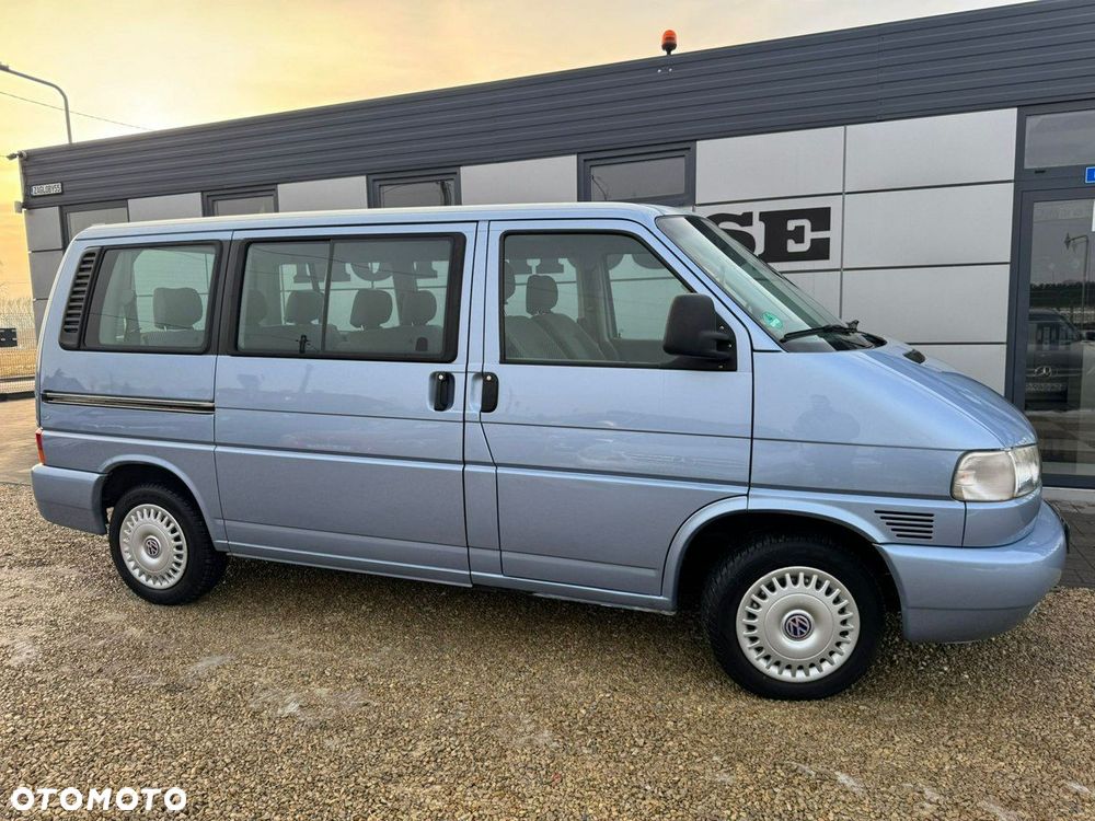 Volkswagen Caravelle - 3