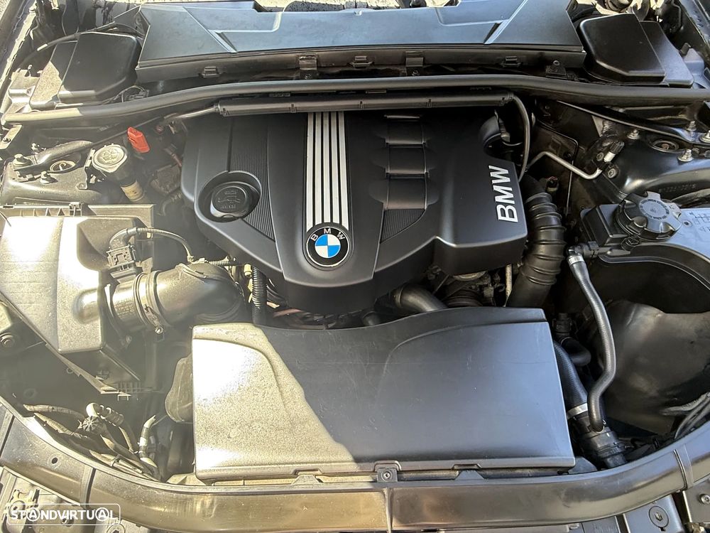 BMW 320 d Sport - 34