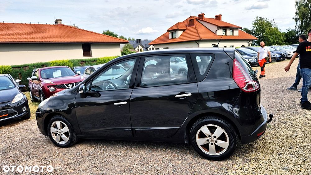 Renault Scenic 1.6 16V Luxe Privilege - 21