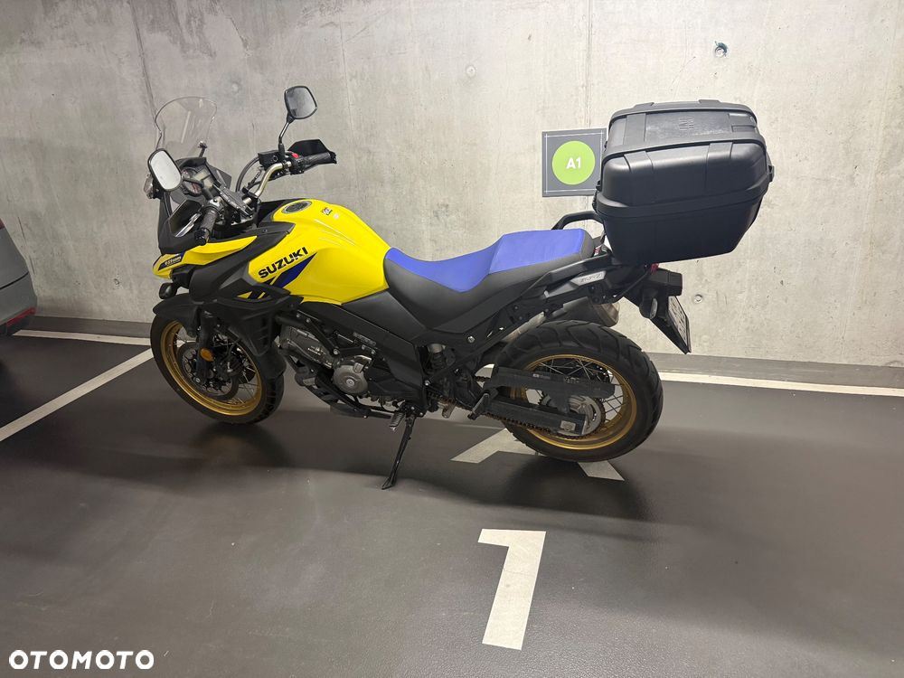 Suzuki V-STROM - 1