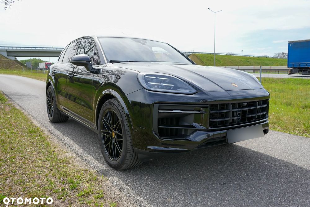 Porsche Cayenne - 2