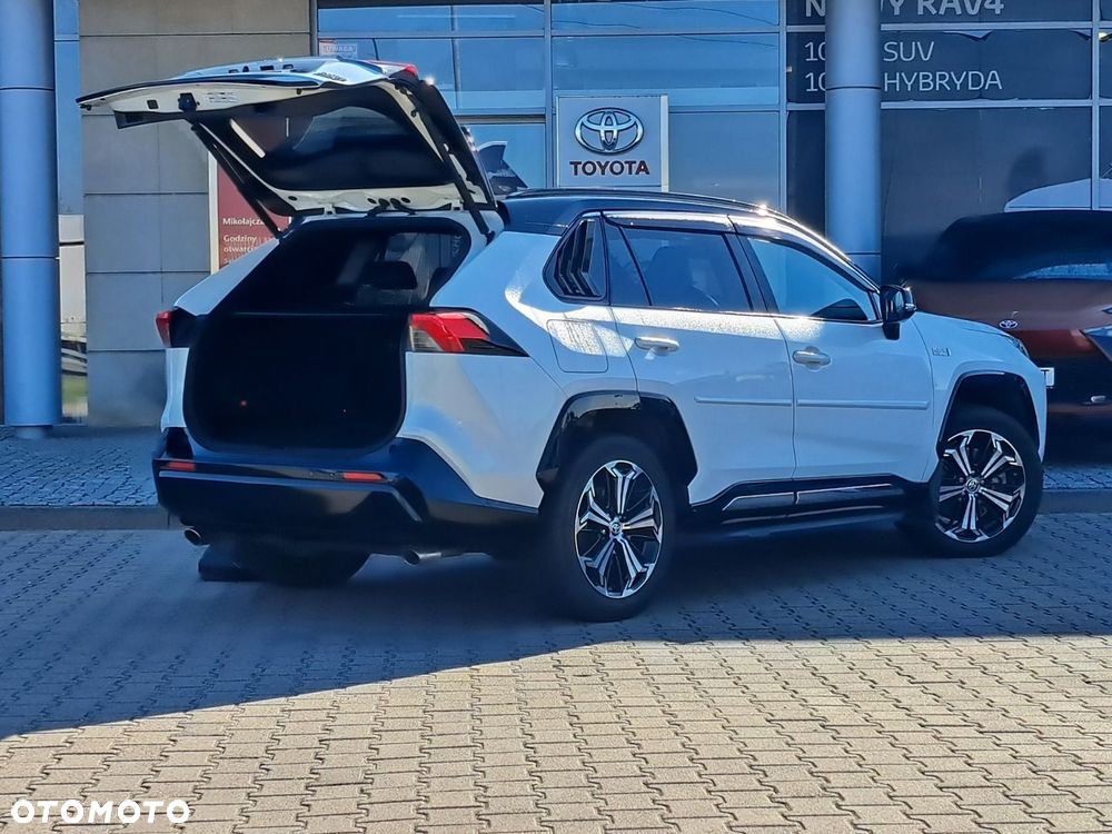 Toyota RAV4 - 6