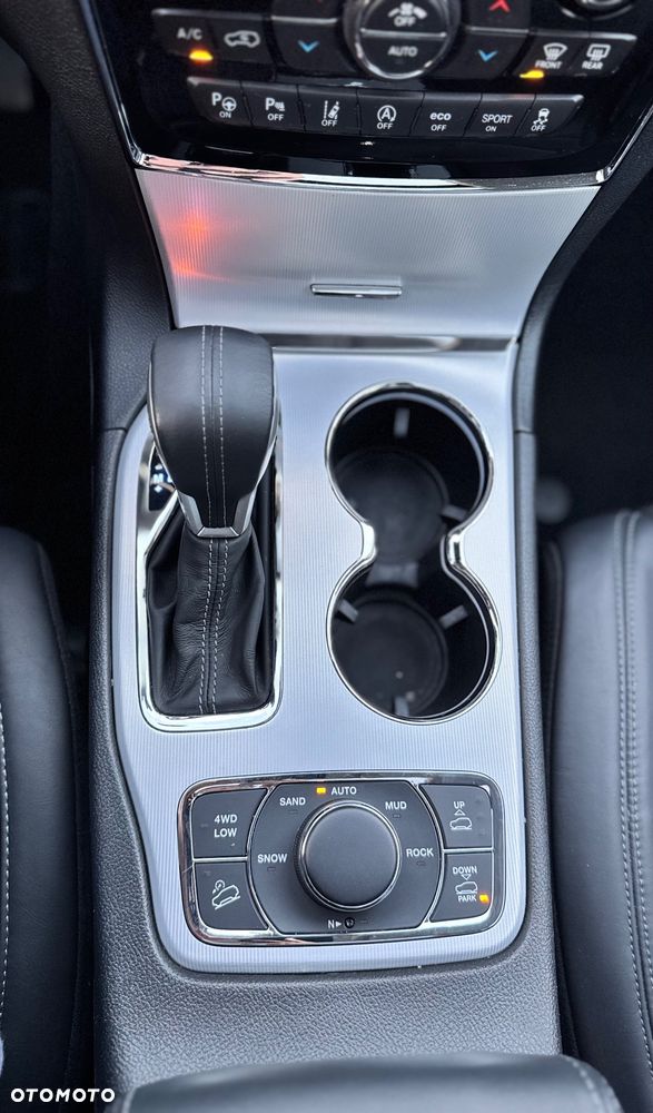 Jeep Grand Cherokee 3.0 CRD Summit - 28