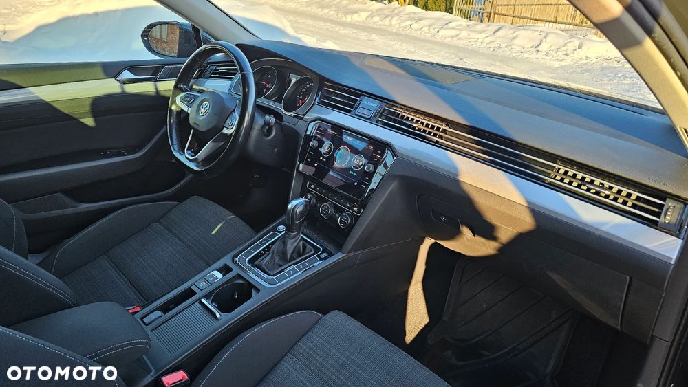 Volkswagen Passat - 9