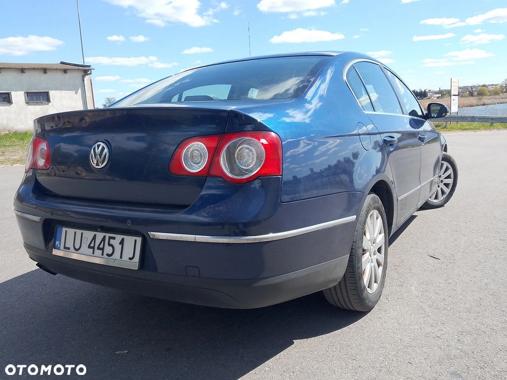 Volkswagen Passat 2.0 TDI Comfortline - 7