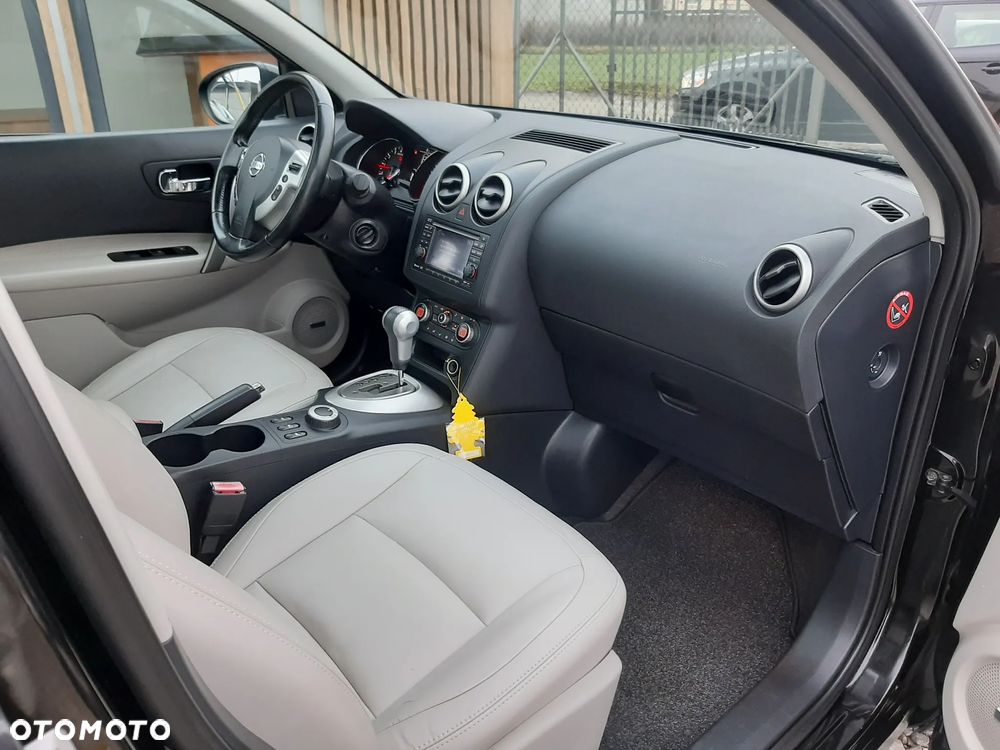 Nissan Qashqai 2.0 4 x 4 CVT tekna - 16