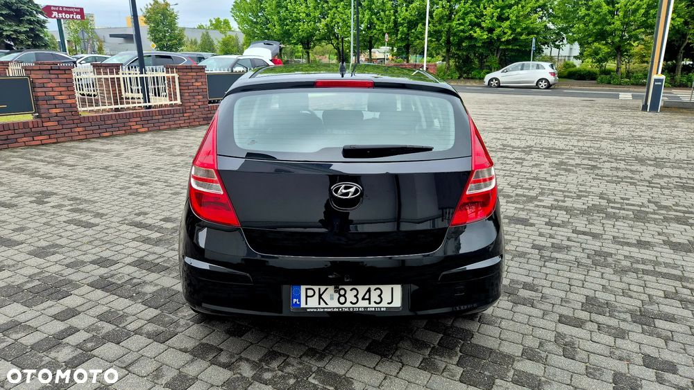 Hyundai i30 1.4 Classic + - 8
