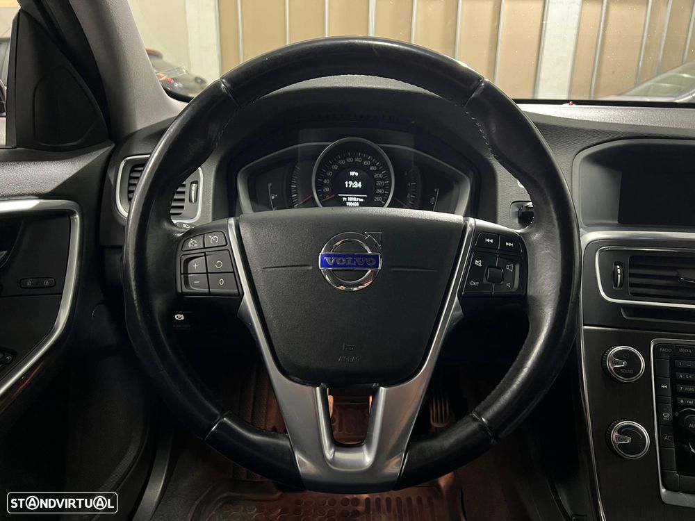 Volvo V60 2.0 D4 Summum Eco - 21