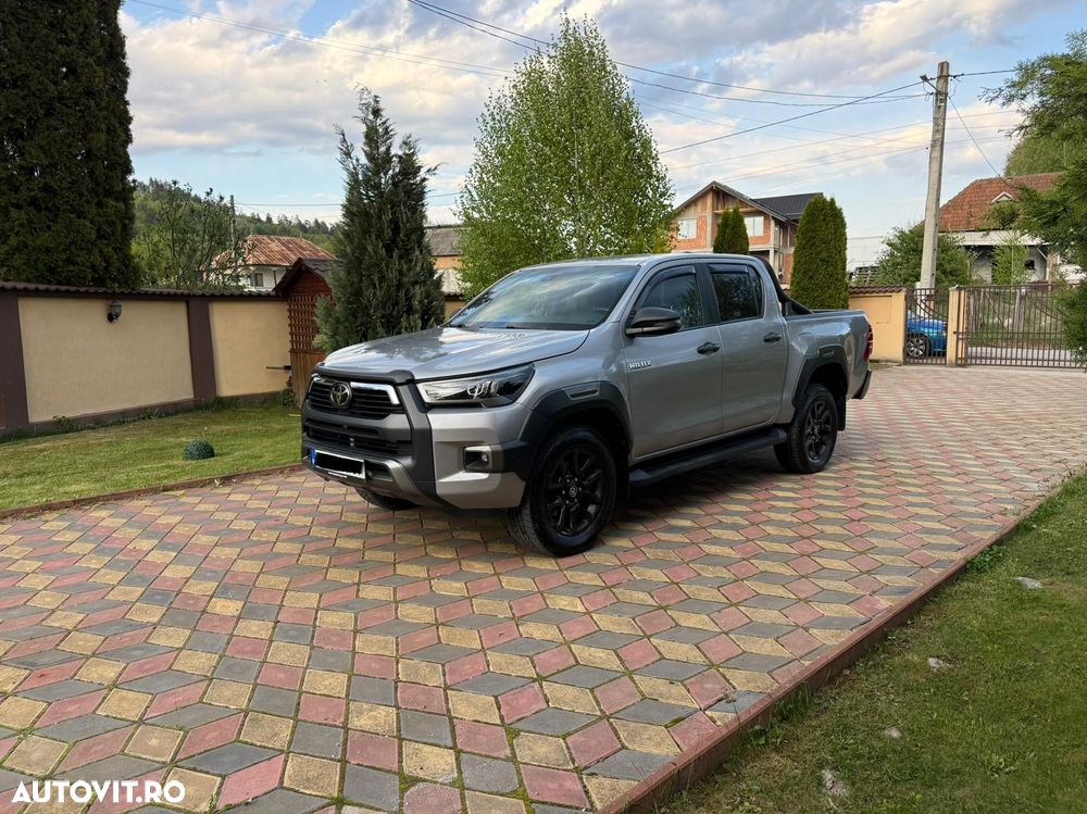 Toyota Hilux 2.8D 204CP 4x4 Double Cab AT Invincible - 1
