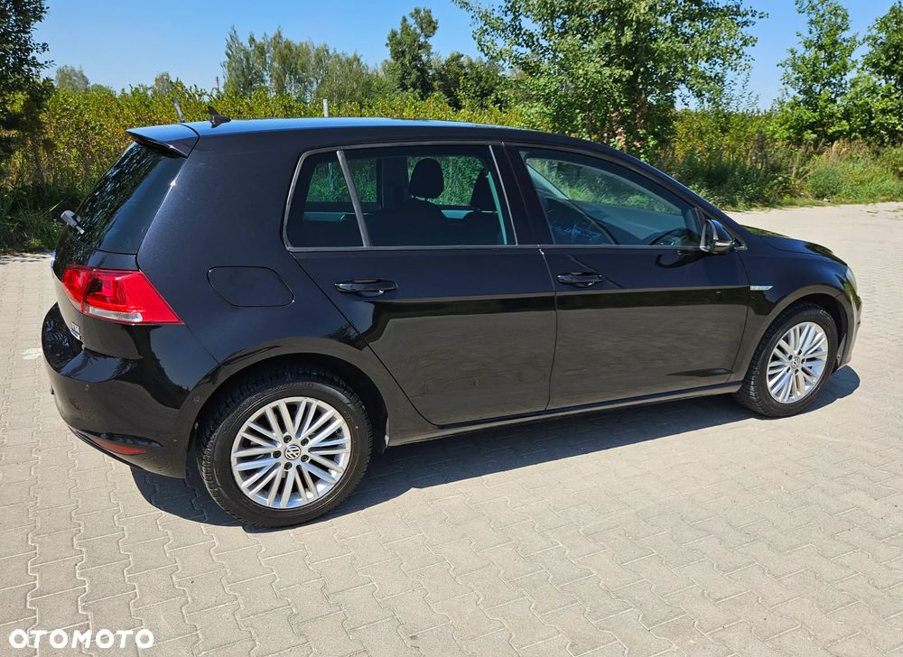 Volkswagen Golf 1.2 TSI BMT Comfortline - 4