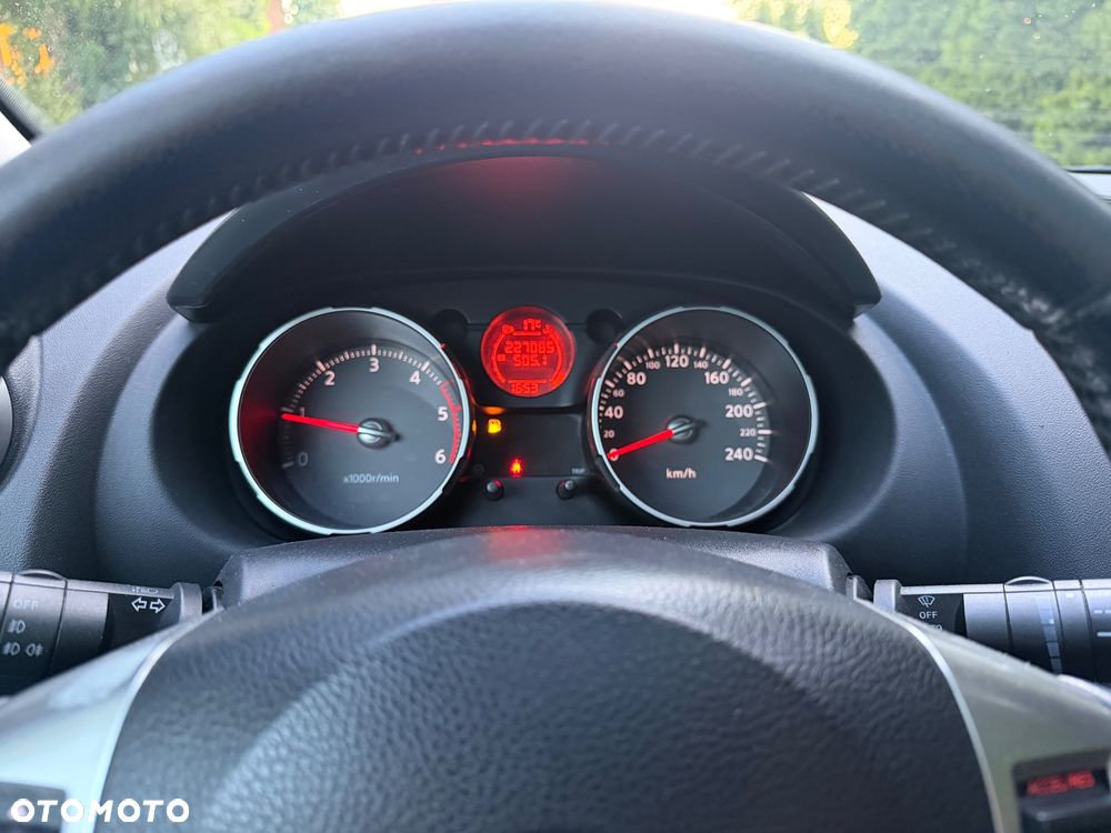 Nissan Qashqai 1.5 dCi DPF tekna - 11