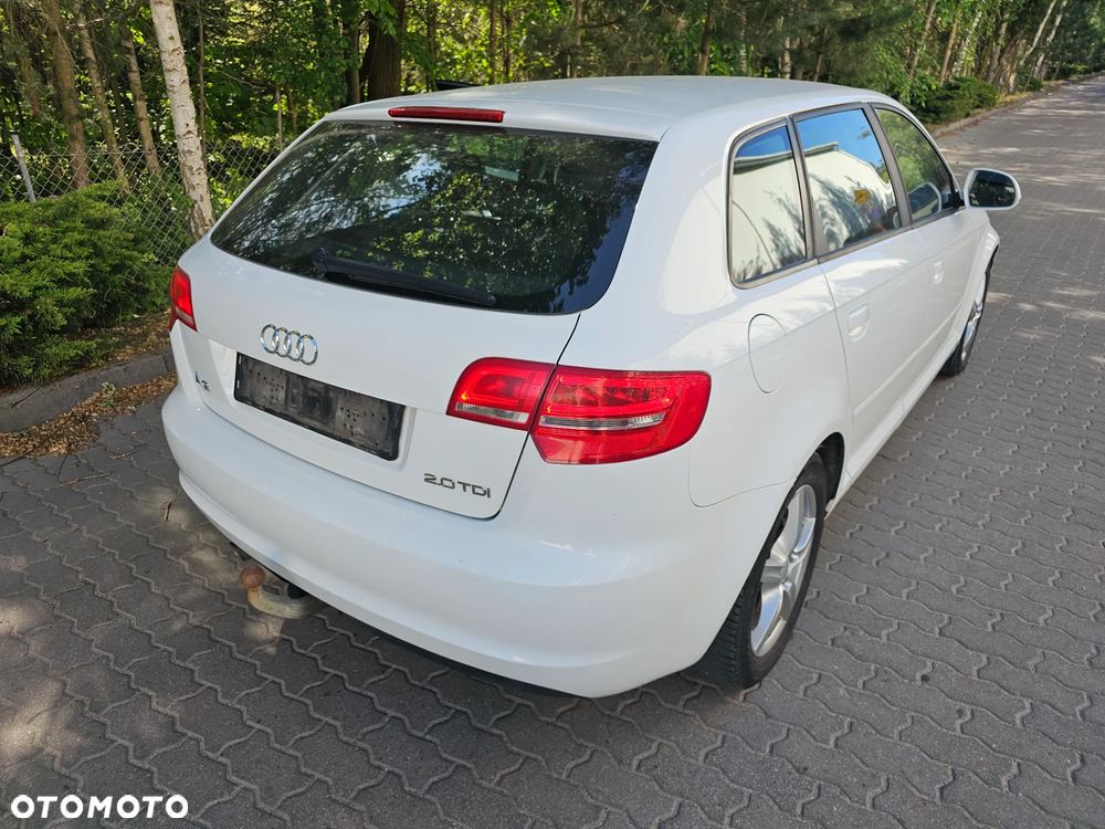 Audi A3 Sportback 2.0 TDI DPF Ambiente - 4
