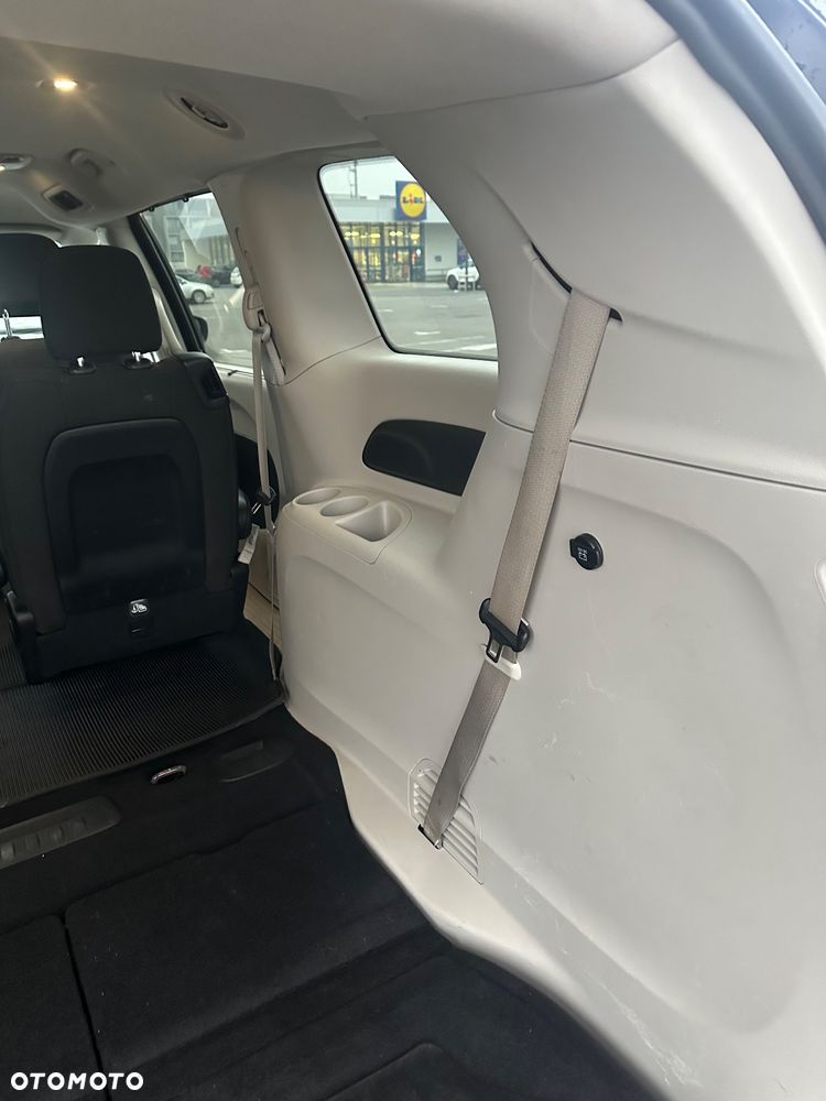 Chrysler Pacifica - 16