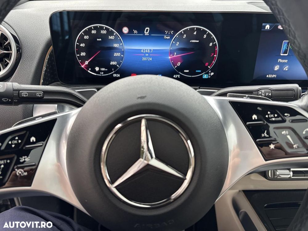 Mercedes-Benz GLB - 11