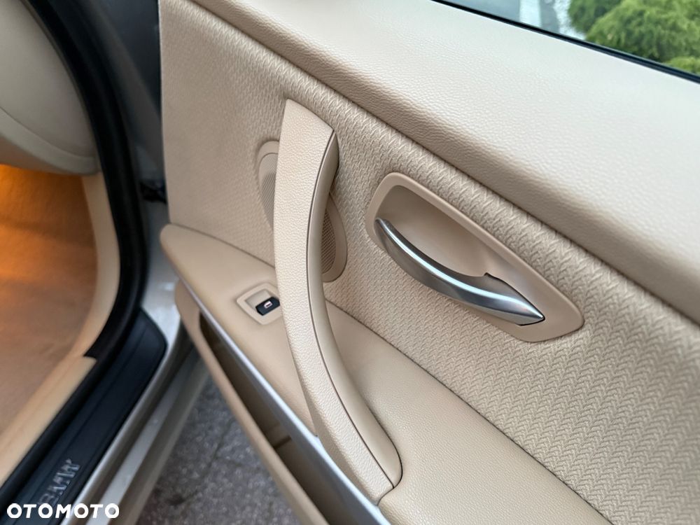 BMW Seria 3 320d - 13
