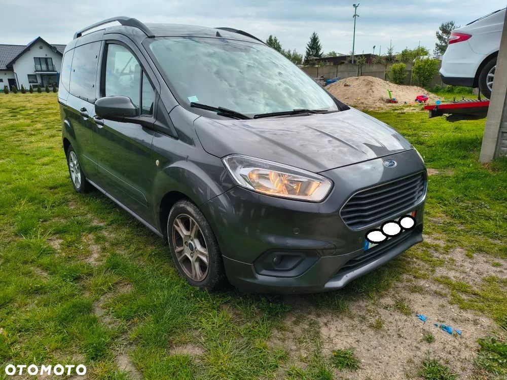 Ford Tourneo Courier - 1