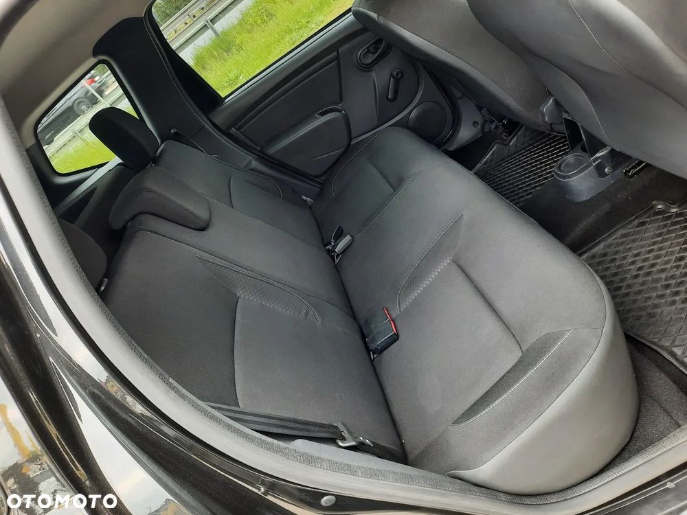Dacia Duster 1.6 SCe Laureate S&S - 21