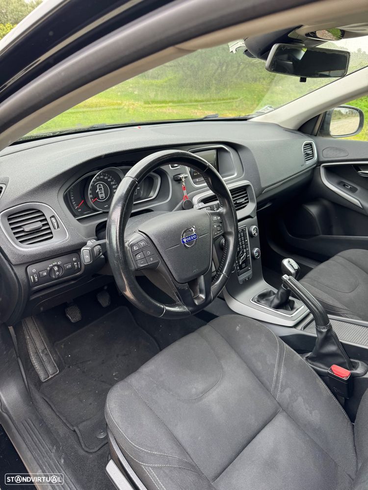 Volvo V40 1.6 D2 Momentum Eco - 7