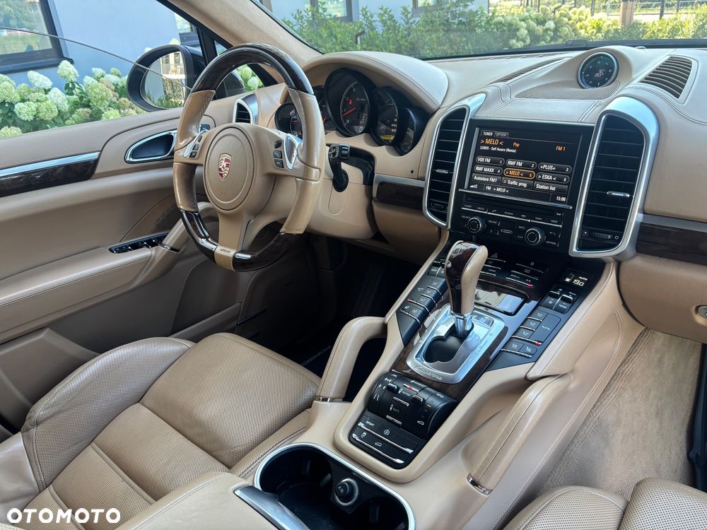 Porsche Cayenne - 5