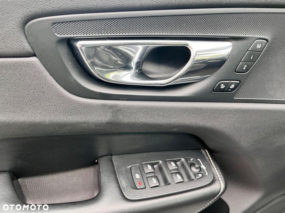 Volvo XC 60 T6 GPF AWD R-Design - 24