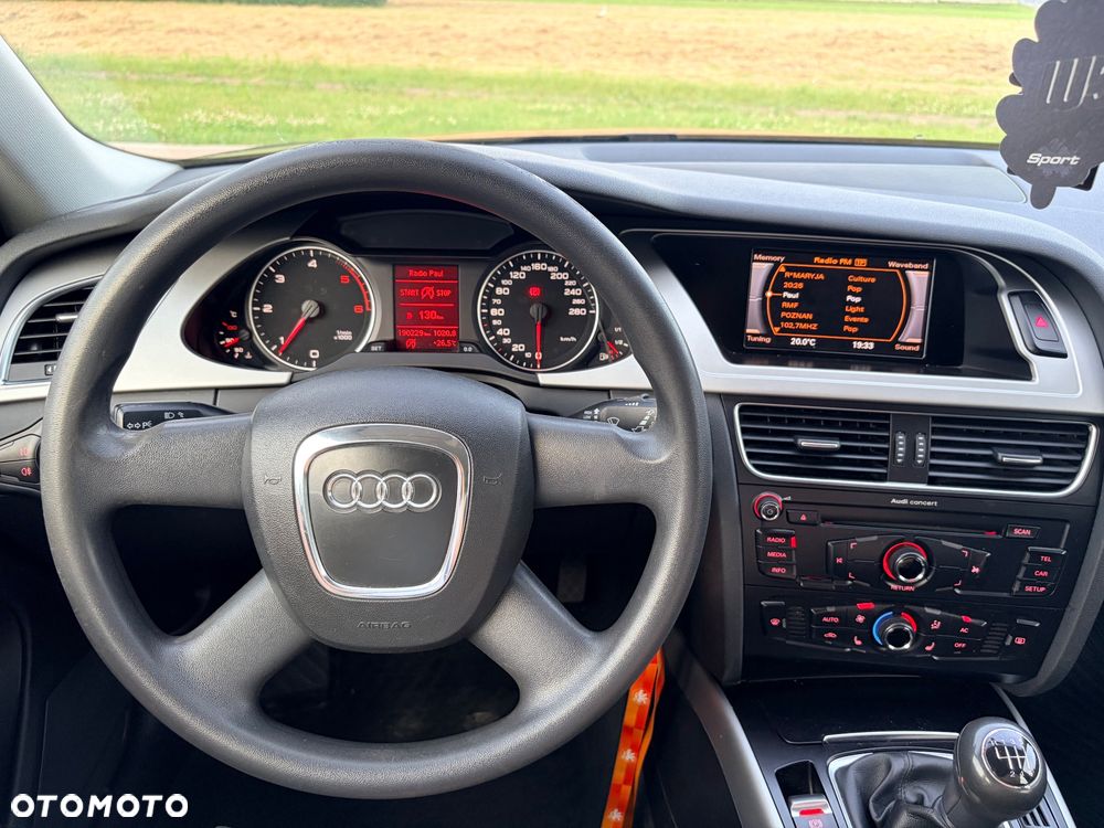 Audi A4 Avant - 33