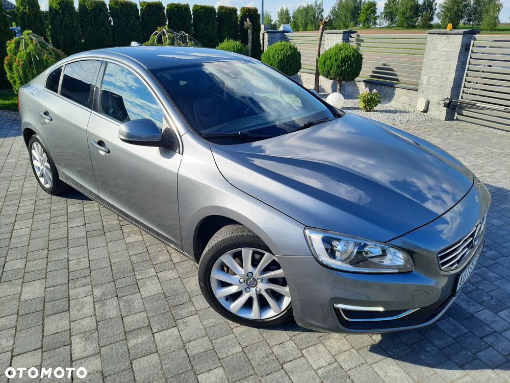 Volvo S60 D2 Summum - 1
