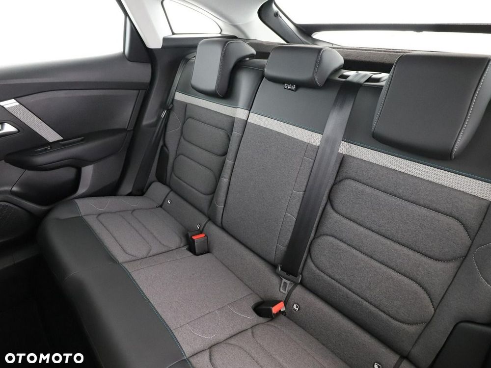 Citroën C4 PureTech 130 Stop&Start EAT8 FEEL PACK - 18