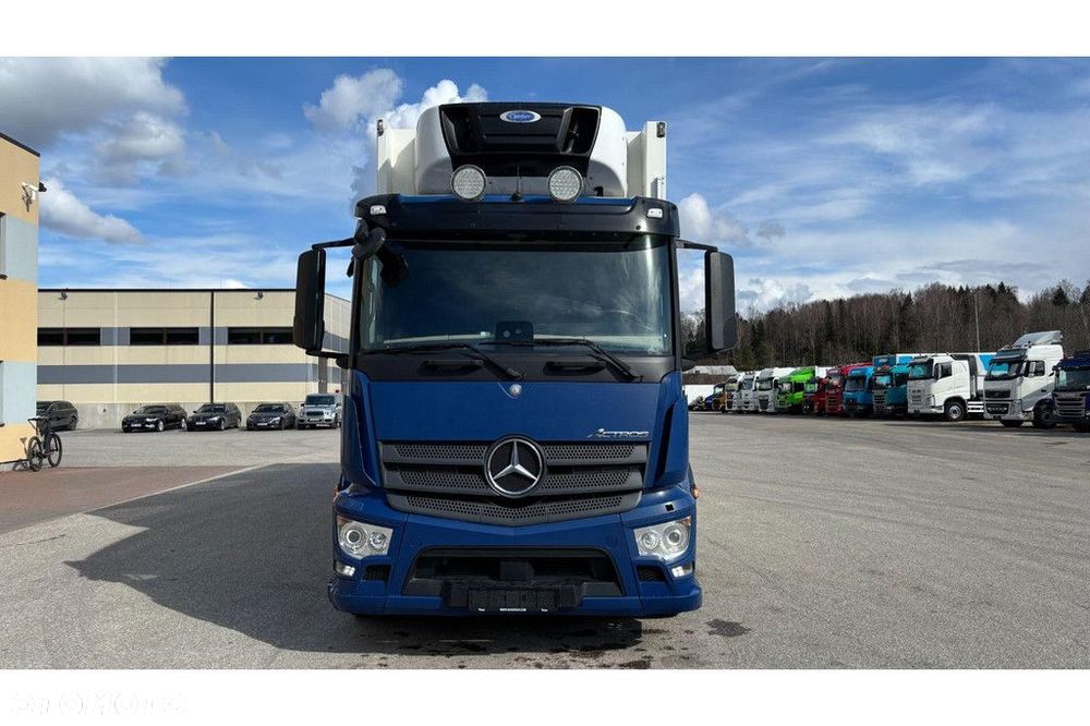 Mercedes-Benz Actros 1835 4x2 SIDE OPENING + CARRIER SUPRA 1150 Mt - 4
