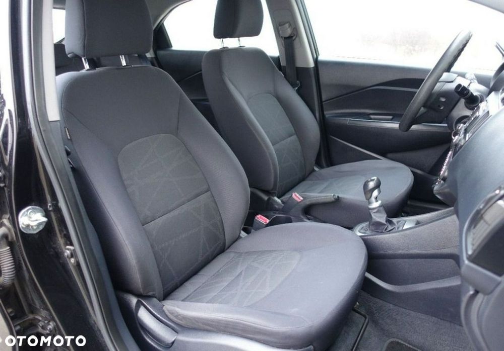 Kia Rio - 16
