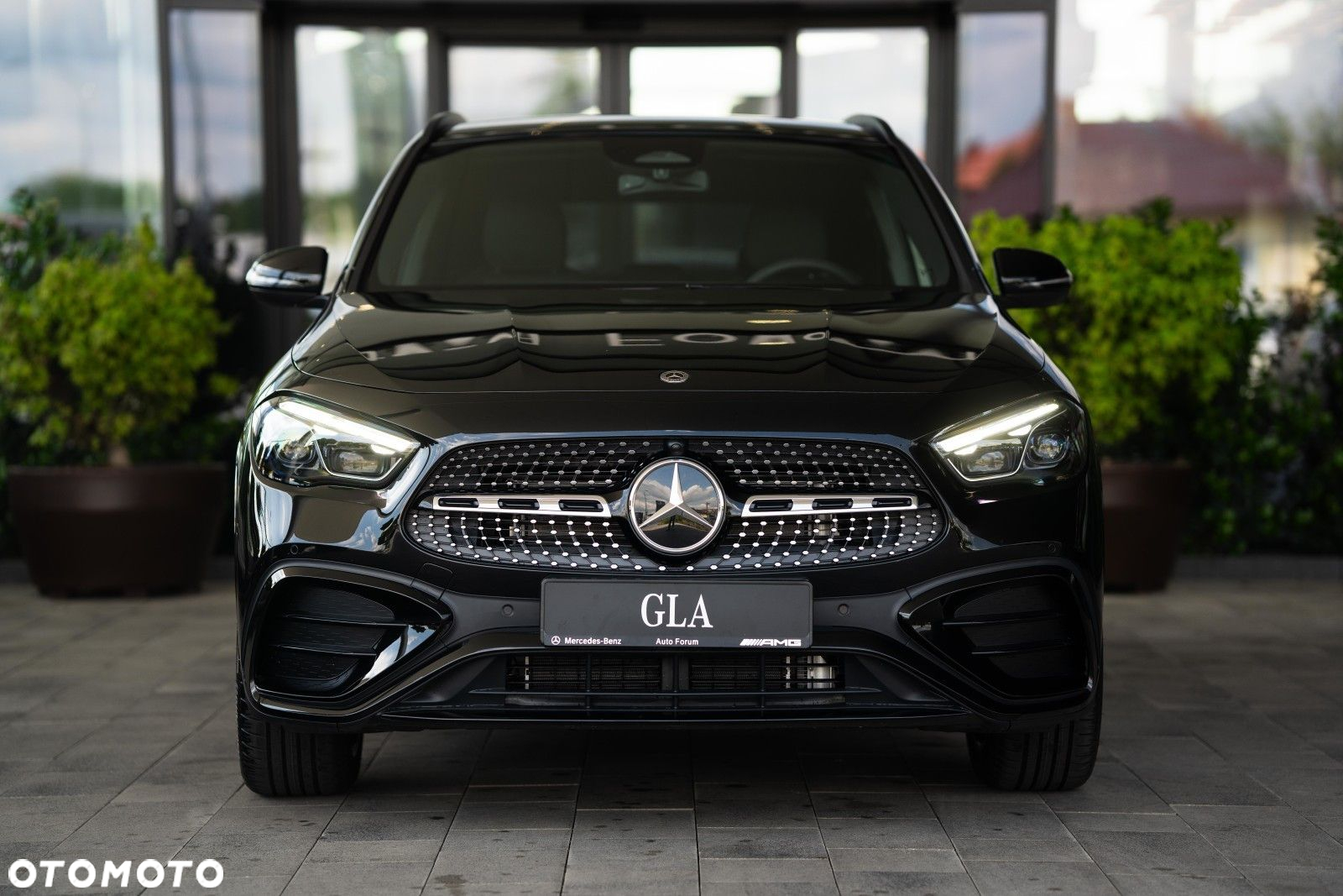 Mercedes-Benz GLA - 2