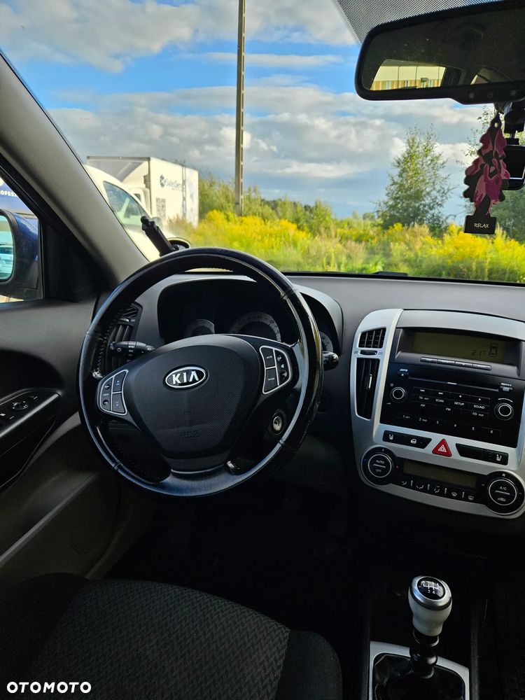 Kia Ceed 1.6 Comfort - 16