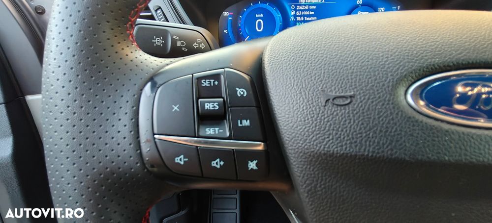 Ford Kuga 2.5 Duratec FHEV AWD ST Line - 21