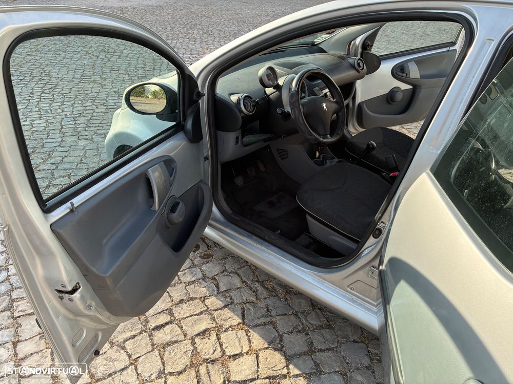 Peugeot 107 1.0 Black&Silver - 11