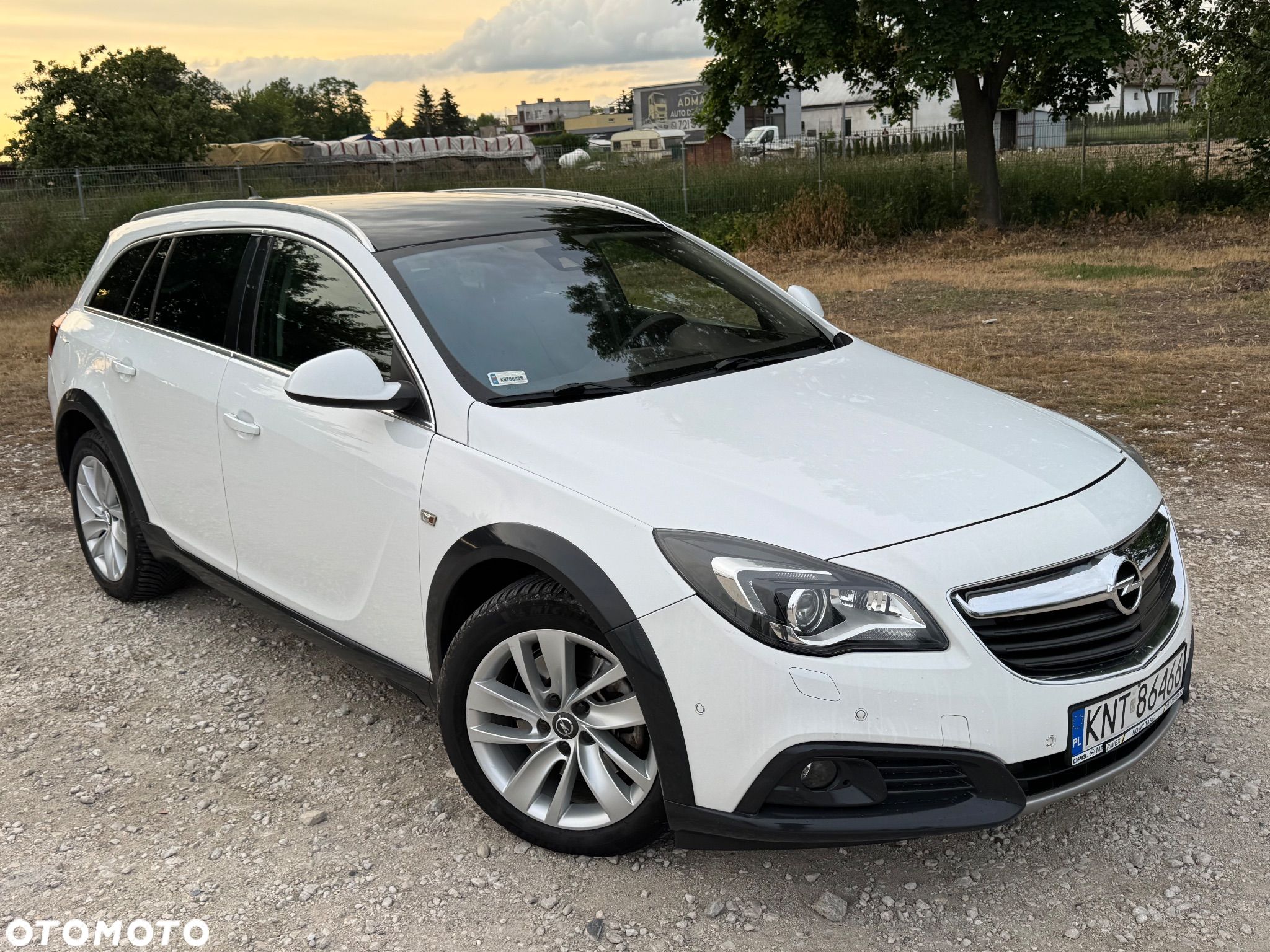 Opel Insignia 2.0 T Cosmo - 1
