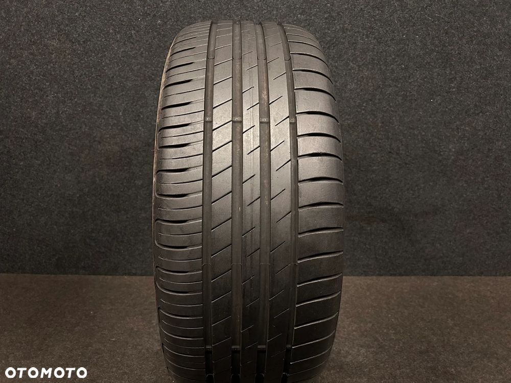 Goodyear Efficient Grip Preformance 225/50/17 94W 1szt. - 1