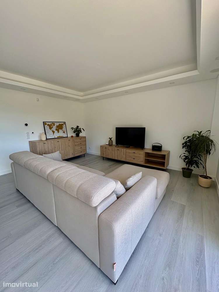 Apartamento T2 para venda em Ramada e Caneças - Grande imagem: 4/28