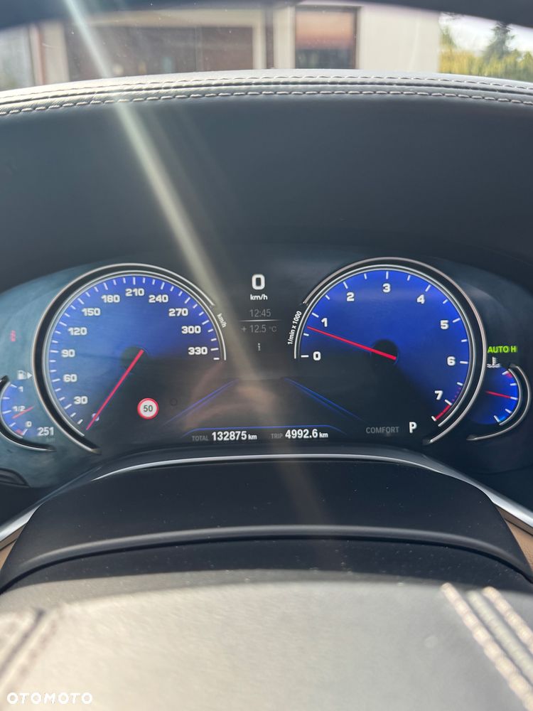 BMW Seria 7 750Li - 10